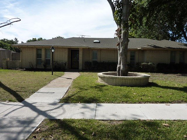 1st image of 2412 Brennan Dr