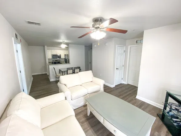 921 SW Depot Ave APT 405, Gainesville, FL 32601