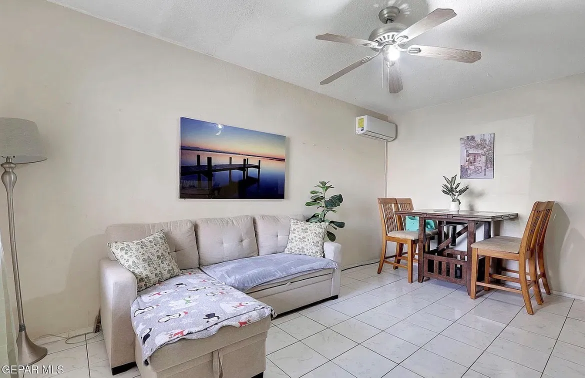 2 bed, 816 sqft, $950 — Photo 3