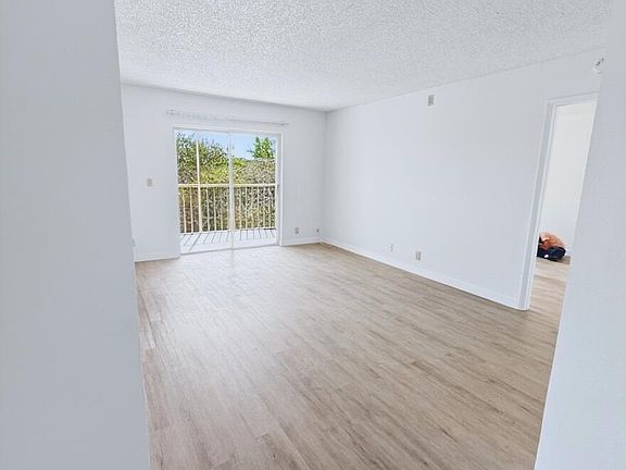 3rd image of 1516 SE Royal Green Cir #202