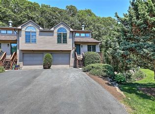 101 Cardinal Dr, North Kingstown, RI 02852