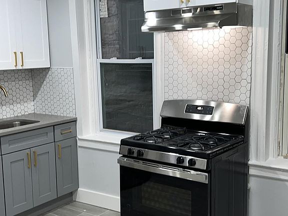 3rd image of 59 Park Ave APT 4
