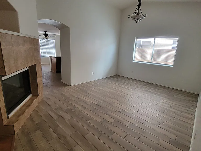 1483 E Douglas St — Photo 13
