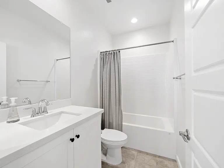 Upstairs Hall Bathroom