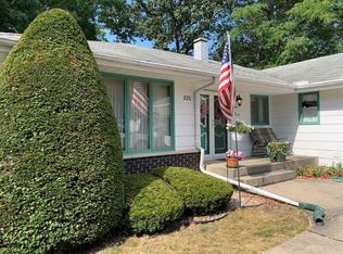 320 Friar Tuck Dr, Schererville, IN