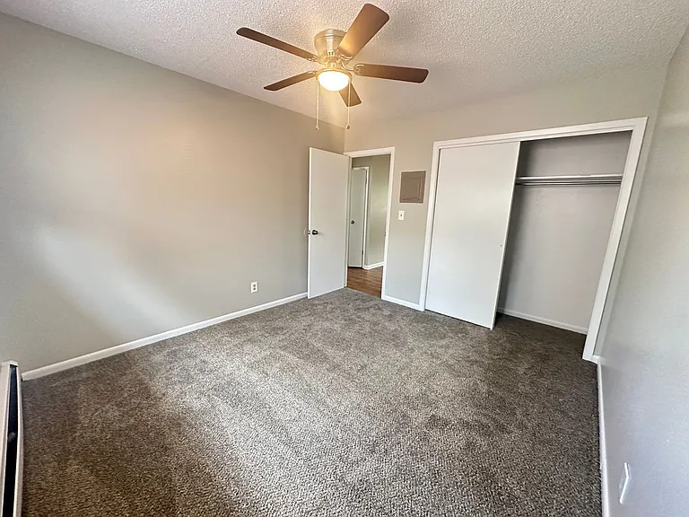 Mead Apartments — Photo 14