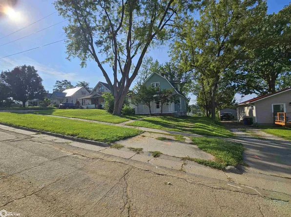 1006 Grant St, Ottumwa, IA 52501
