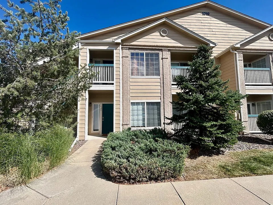 1010 Opal St #101