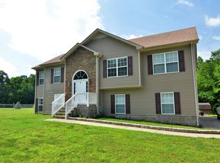 1310 Salem Rd, Clarksville, TN 37040