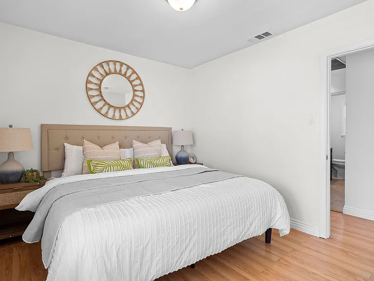 2109 N Valley St — Photo 15