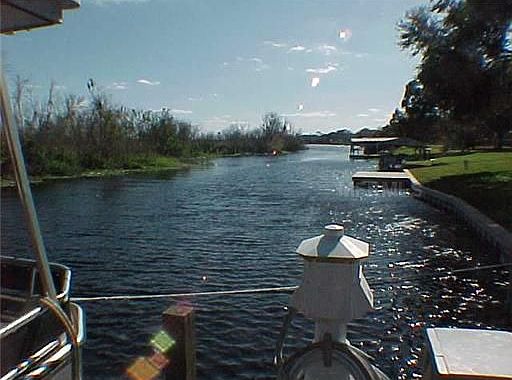 3rd image of 1529 Lakeside Dr