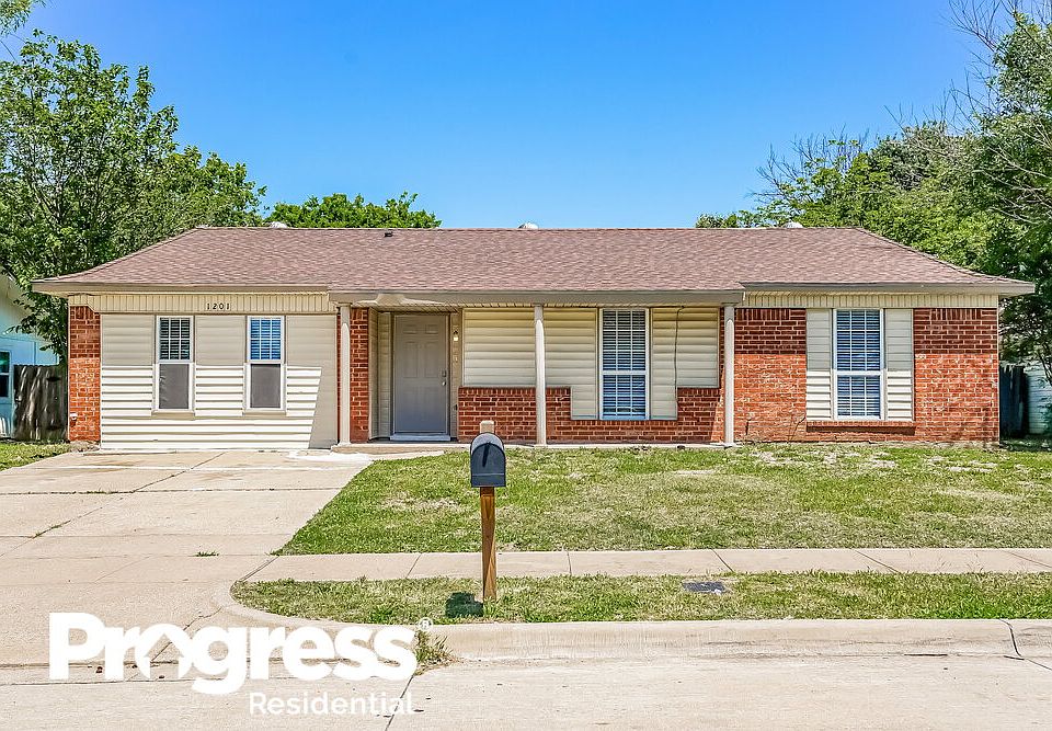 1st image of 1201 Brook Hill Ln