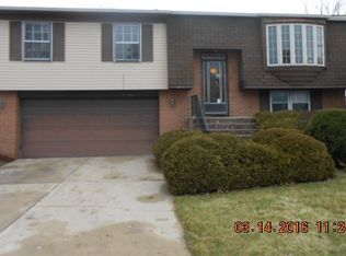 346 Eaton Ave, Romeoville, IL 60446