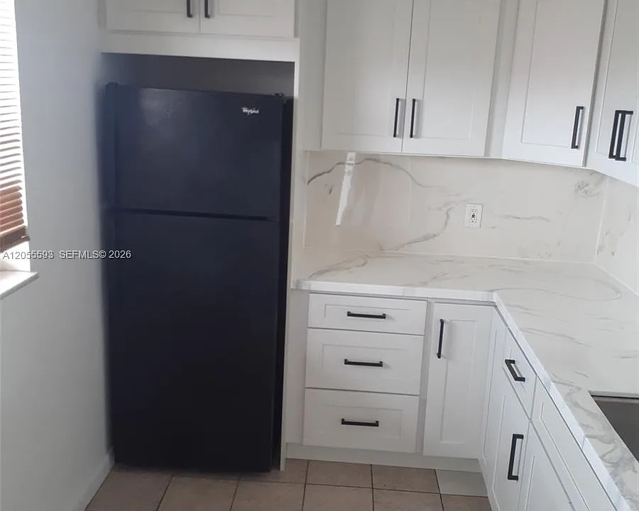 2800 NW 56th Ave #H404