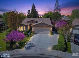 11708 Indian Hawthorne St, Bakersfield, CA 93311