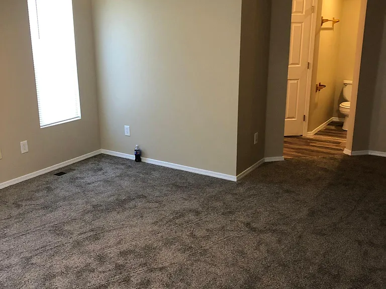 1075 N 14 E — Photo 22