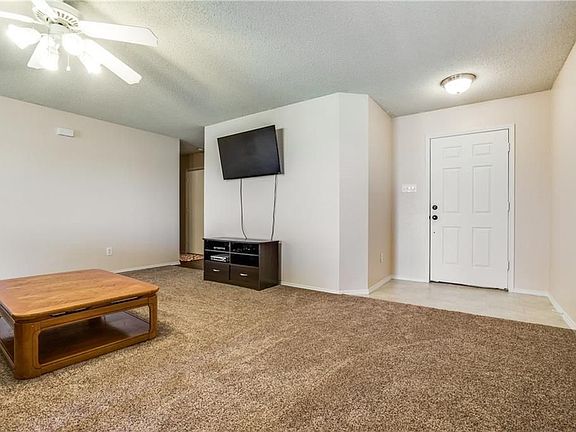 4th image of 6204 Winnebago Ct