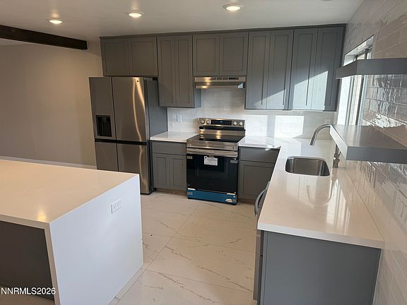3rd image of 497 Smithridge Park