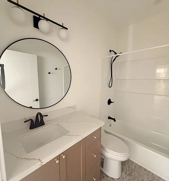 6626 Woodlake Ave — Photo 5