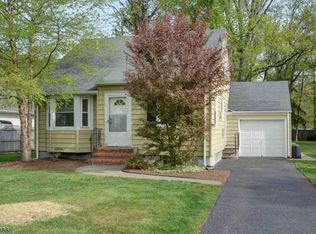 28 Commonwealth Ave, New Providence, NJ 07974