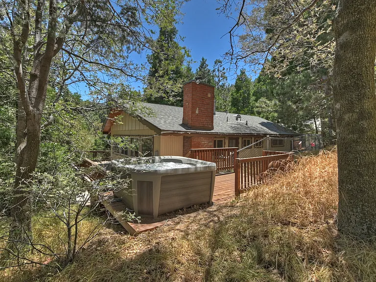 24581 Horst Dr — Photo 37