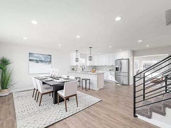 Kitchen / Dining