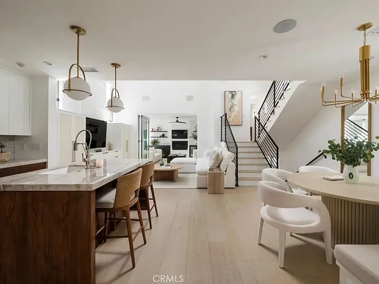 428 Fernleaf Ave — Photo 1