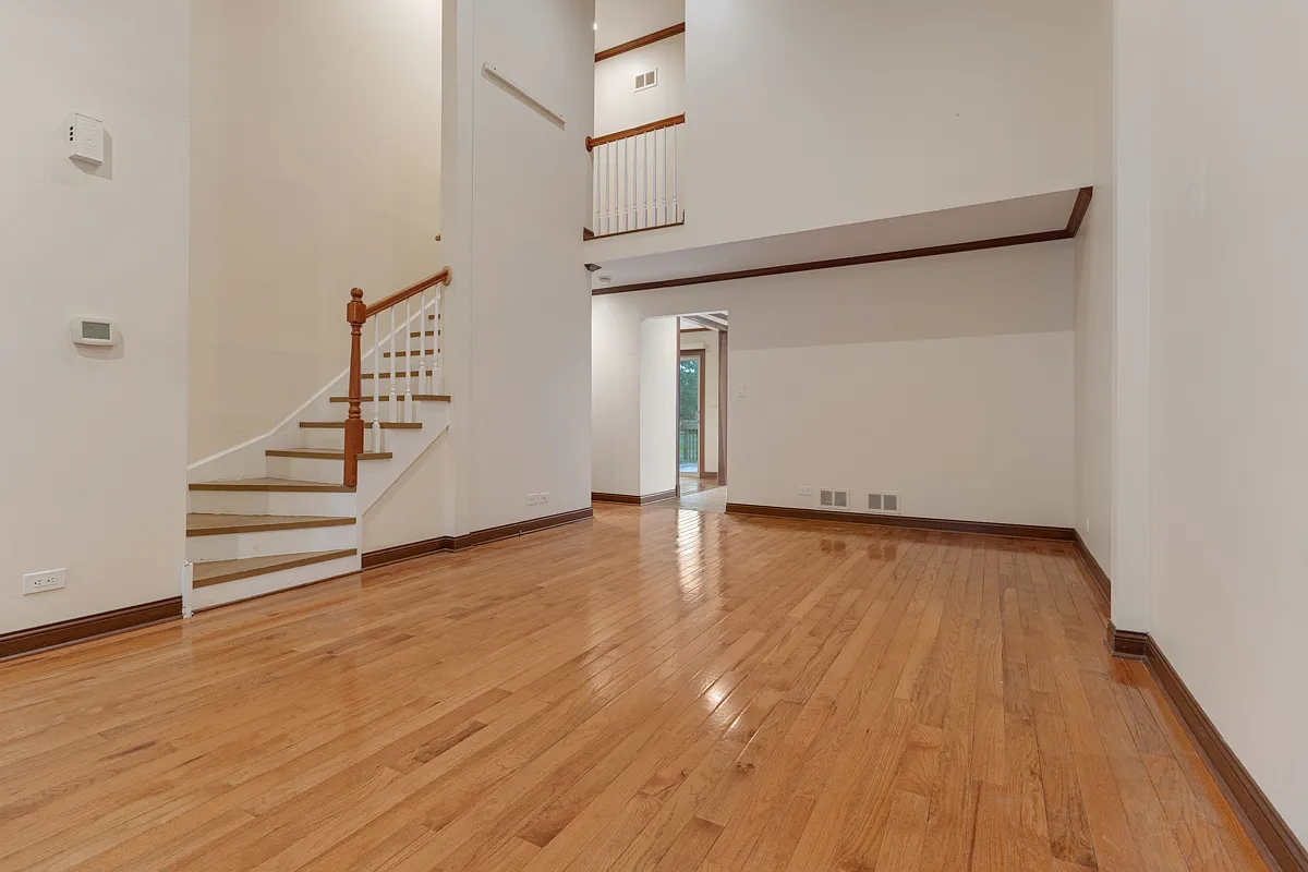 3 bed, 1135 sqft, $2,795 — Photo 4