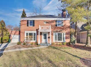 853 Westcliff Ln, Deerfield, IL 60015