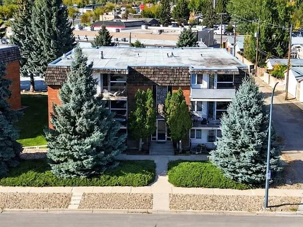 1716 SE Henderson Lake Blvd S #304, Lethbridge, AB T1K 3C2