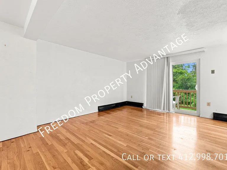 2523 Park Hill Dr — Photo 9