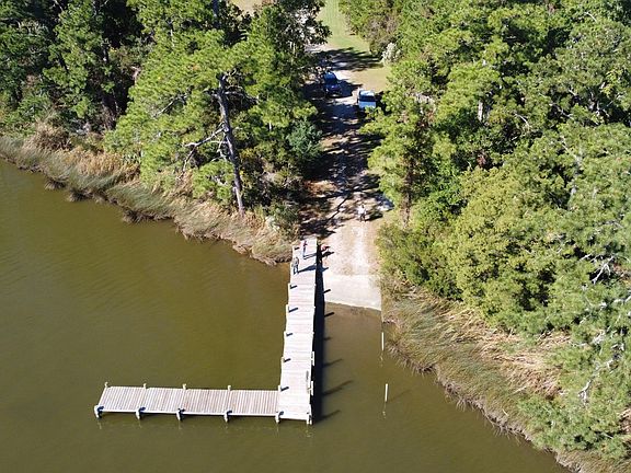 5th image of 243 Garbacon Dr