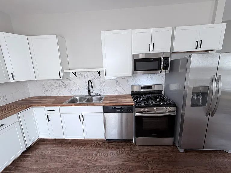 4921 Eastern Ave #4921 — Photo 4