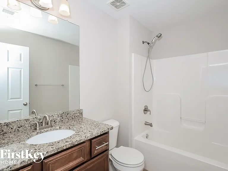 101 Village Park Dr — Photo 13