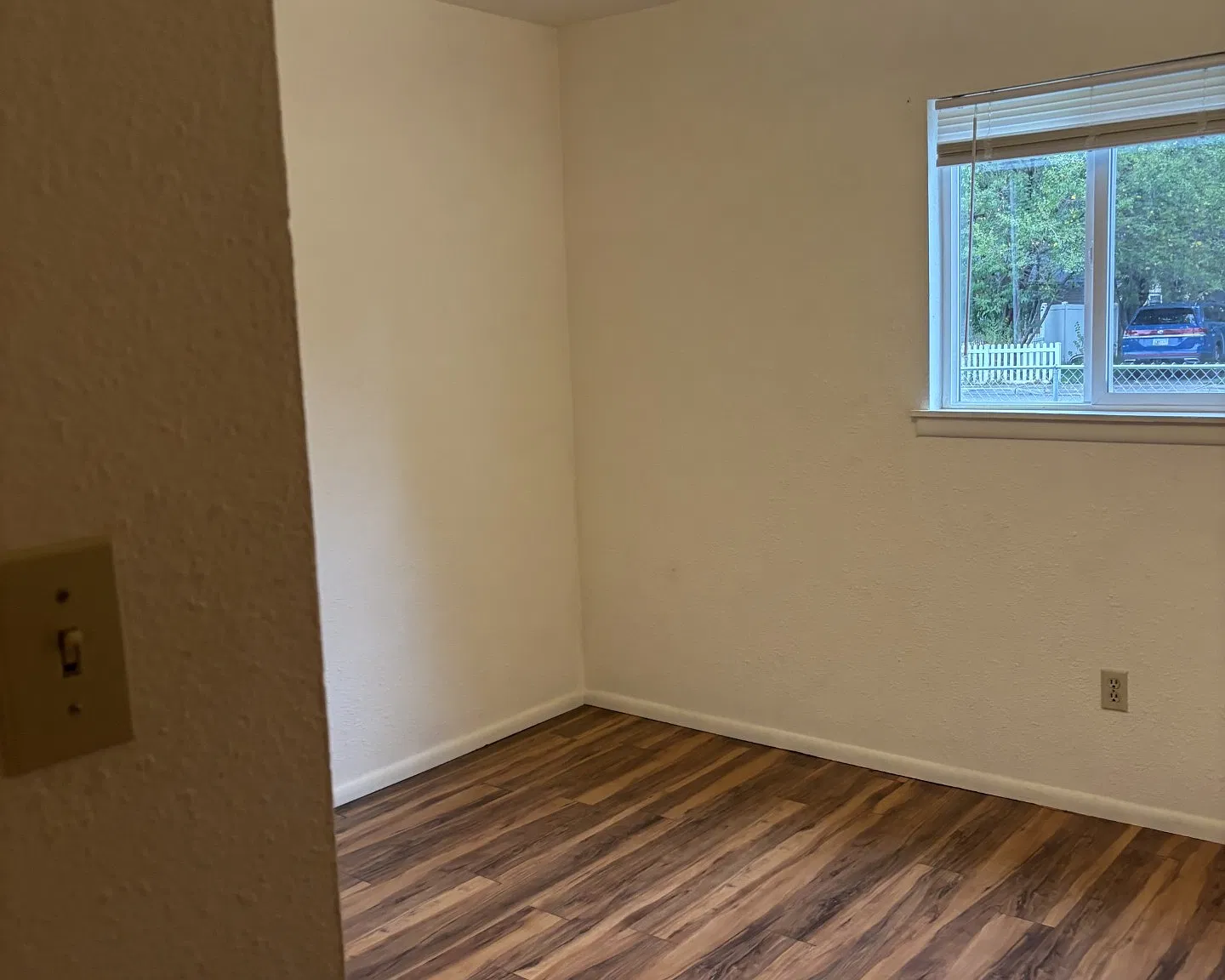 2 bed, 700 sqft, $1,300 — Photo 4