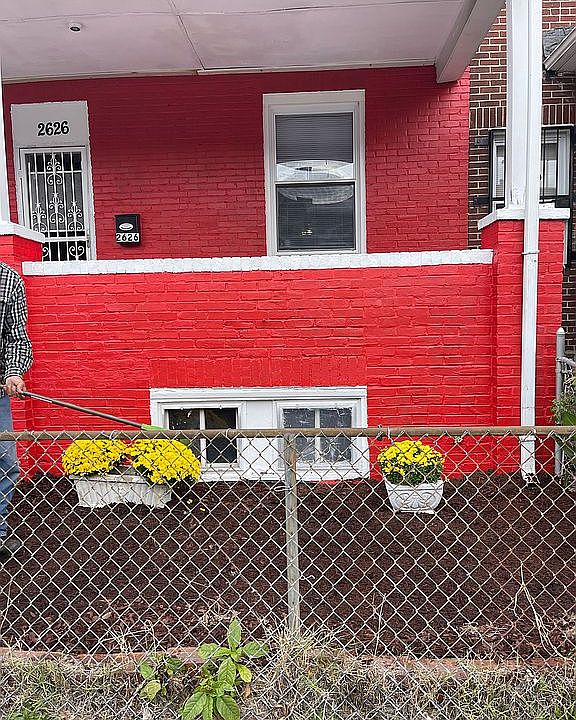 1st image of 2626 Lauretta Ave