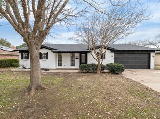 3215 Glenmont Dr, Fort Worth, TX 76133