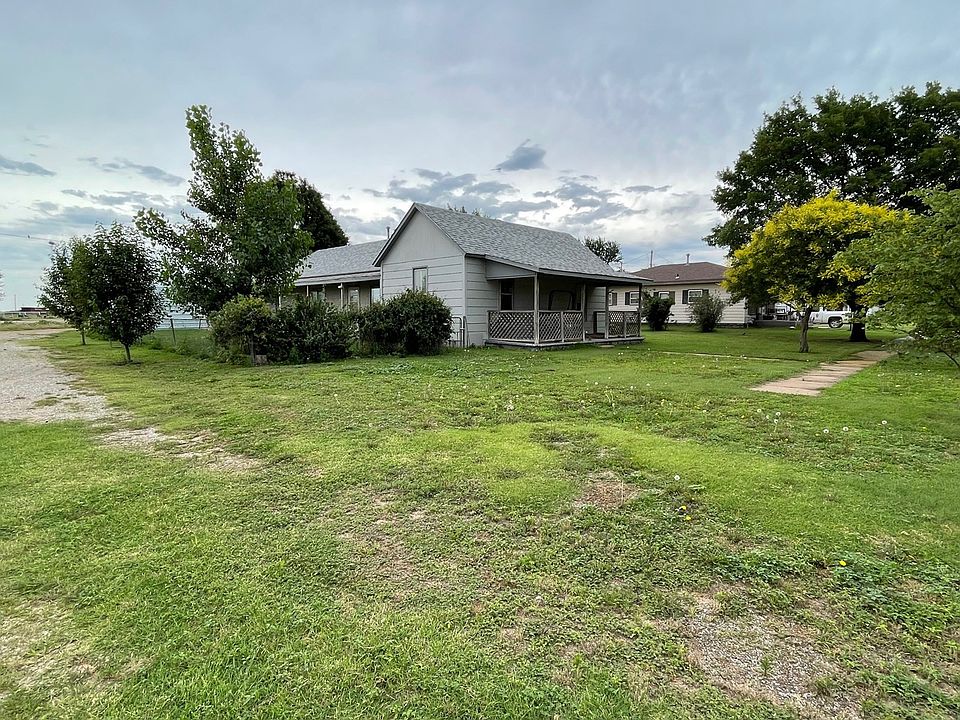 424 Hopkins St, Kiowa, KS 67070 Zillow