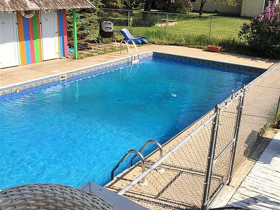 2nd image of 1403 Jeffrey Dr