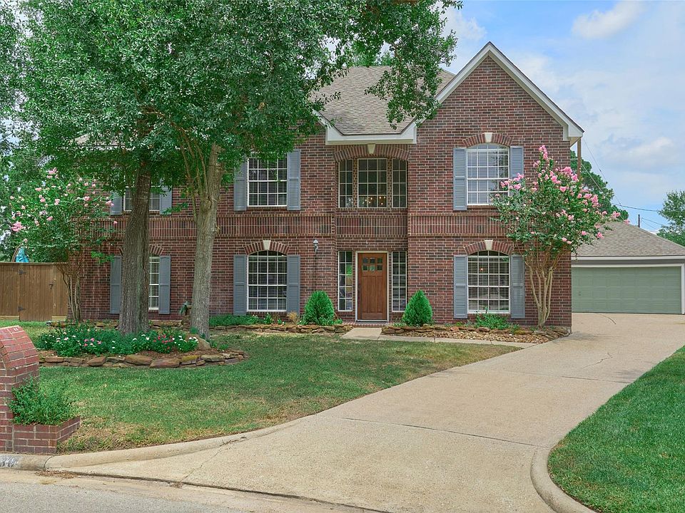 1st image of 28130 Laura Ct