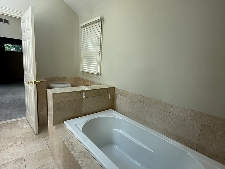 730 Floyd St — Photo 31