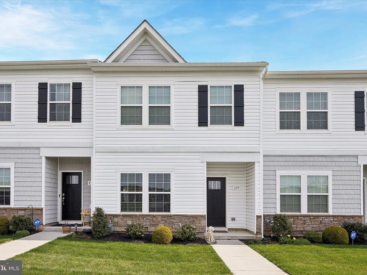 3 bed, 2.5 bath, 1509 sqft, $2,500 — Photo 1