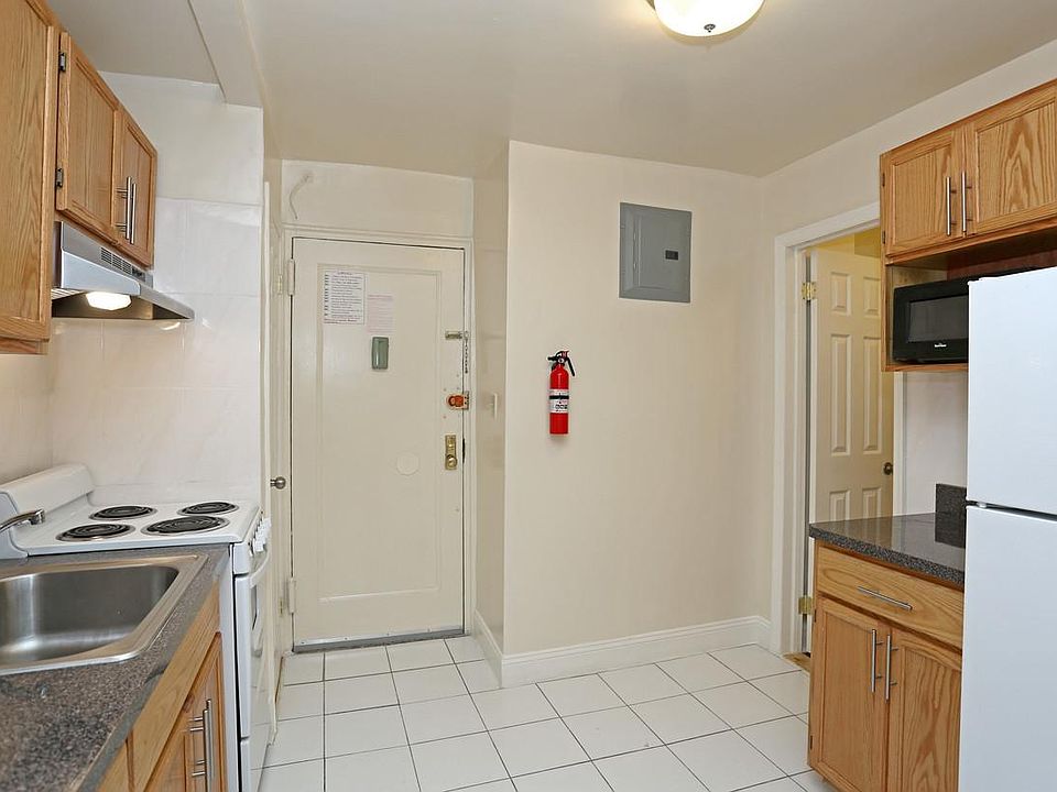 2nd image of 14804 90th Ave #33-31B