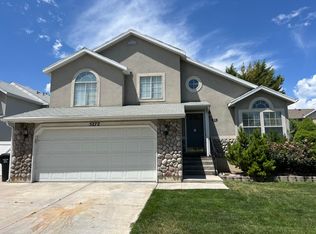 5272 S Carpenter Cv, Taylorsville, UT 84129
