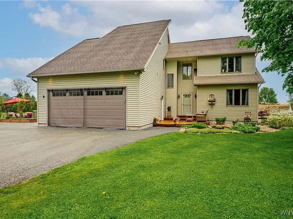 4392 Willow Rd, Wilson, NY 14172