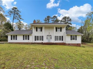 3200 Fairgrove Ct, Eastover, NC 28312