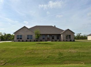 6037 Amber Dr, Sanger, TX 76266