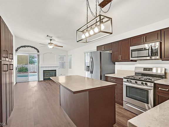 4th image of 7125 Golden Desert Ave