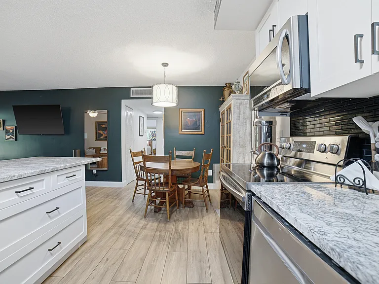 9412 S Belfort Cir #115 — Photo 6