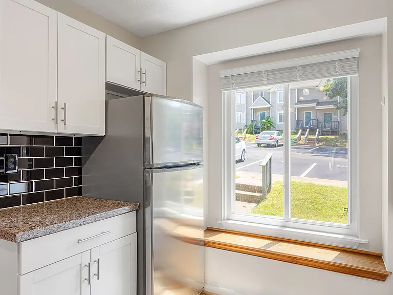 2087 Airy Cir — Photo 9